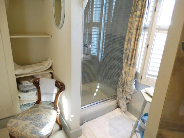 Hurlingham Bed and Breakfast : photo 1 de la chambre chambre simple avec douche 