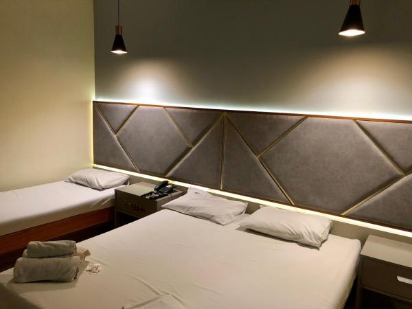 Hotel Sheik (Adults Only) : photo 2 de la chambre chambre triple standard