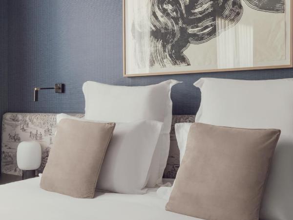 The Pavilions Madrid Hotel : photo 3 de la chambre chambre mansardée de luxe