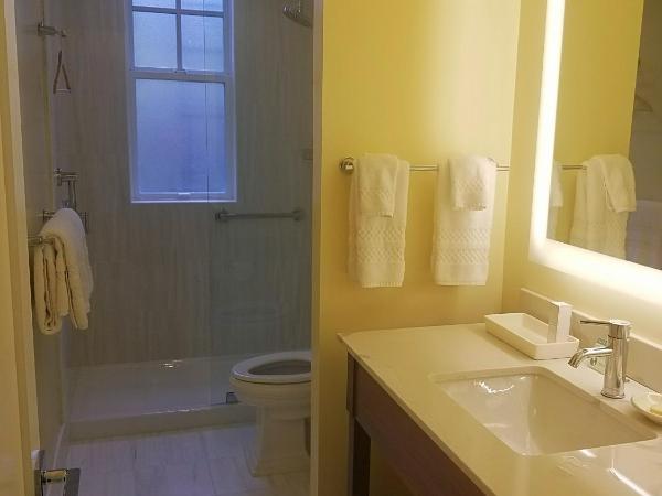 Grande Colonial La Jolla : photo 2 de la chambre chambre lit king-size - vue sur océan