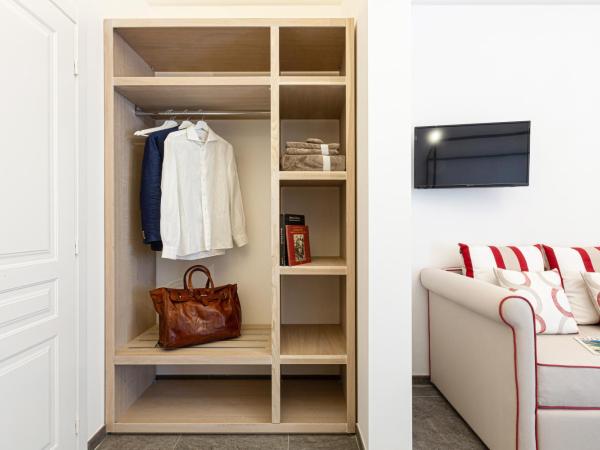 la dimora di Cornelia : photo 6 de la chambre chambre double deluxe avec douche