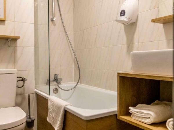 Ostal Pau Universite - Sure Hotel Collection by Best Western : photo 7 de la chambre chambre familiale standard 1 lit double et 1 lit simple