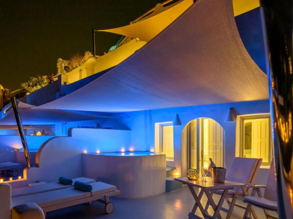 Thirea Suites : photo 8 de la chambre suite premium avec jacuzzi - vue sur caldeira