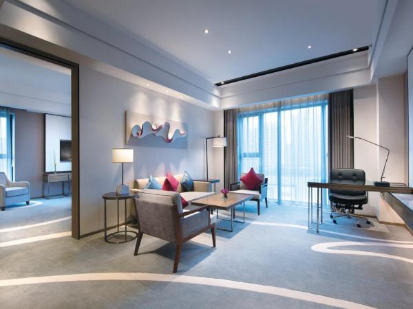 Crowne Plaza Hangzhou Qiantang - The subway can reach the West Lake scenic area as well as the airport and high-speed rail station, adjacent to Jinsha Lake and Longfor paradise walk : photo 5 de la chambre suite 1 chambre - vue sur ville
