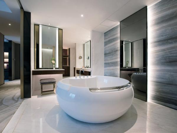 Crowne Plaza Hangzhou Qiantang - The subway can reach the West Lake scenic area as well as the airport and high-speed rail station, adjacent to Jinsha Lake and Longfor paradise walk : photo 2 de la chambre suite présidentielle