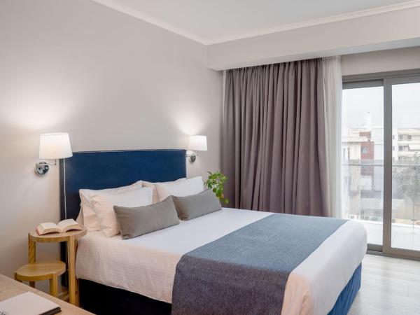 CHROMA FASHION ROOMS & APARTMENTS : photo 3 de la chambre chambre double ou lits jumeaux avec balcon