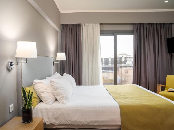 CHROMA FASHION ROOMS & APARTMENTS : photo 2 de la chambre chambre double ou lits jumeaux avec balcon