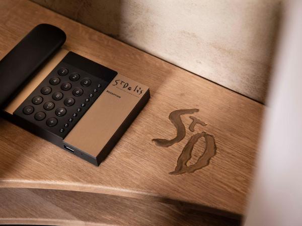 Hôtel Saint-Delis - La Maison du Peintre - Relais & Châteaux : photo 7 de la chambre chambre classique avec douche-hammam