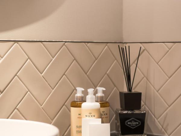 MiHotel Tour Rose : photo 9 de la chambre ebene – suite junior