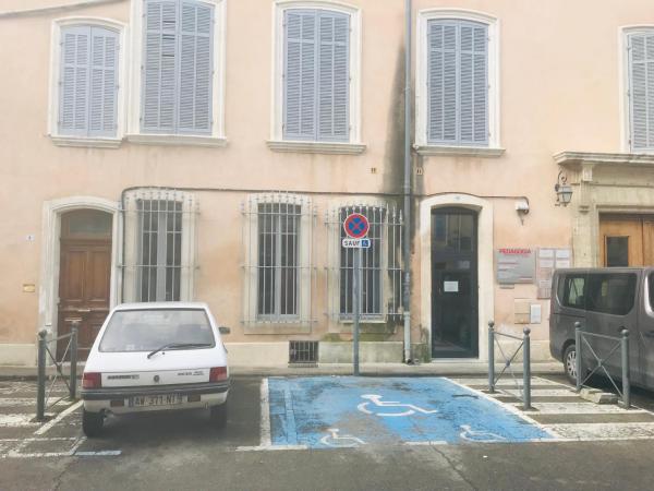 Chambre privée totalement indépendante au coeur de la ville : photo 4 de la chambre chambre double