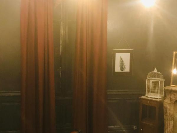 Chambre privée totalement indépendante au coeur de la ville : photo 10 de la chambre chambre double