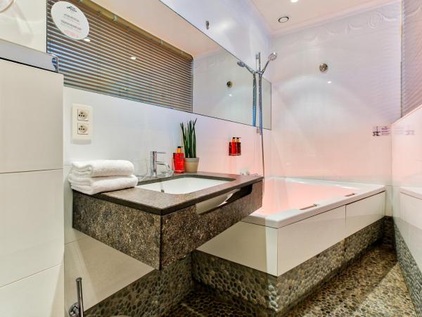Hotel Astoria Gent : photo 6 de la chambre chambre marvelous avec baignoire spa