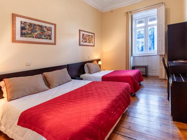 Hotel do Norte : photo 1 de la chambre chambre double avec lit d'appoint