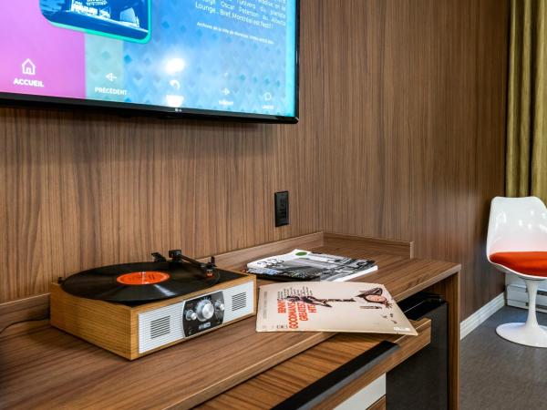 Hôtel Uville Montréal : photo 4 de la chambre chambre supérieure avec 2 lits queen-size