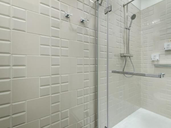 Hôtel Uville Montréal : photo 5 de la chambre chambre lit king-size deluxe