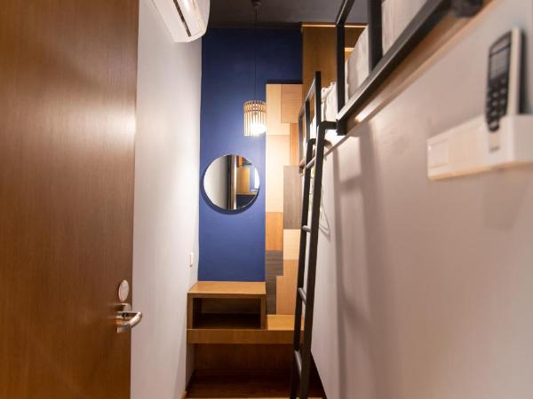 Homy Seafront Hostel : photo 2 de la chambre chambre simple avec salle de bains commune