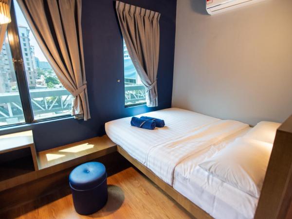 Homy Seafront Hostel : photo 4 de la chambre chambre lit queen-size deluxe