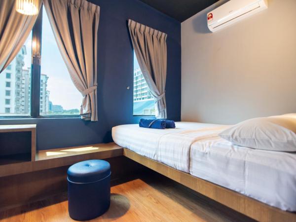 Homy Seafront Hostel : photo 3 de la chambre chambre lit queen-size deluxe