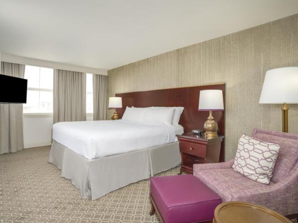 Crowne Plaza New Orleans French Qtr - Astor : photo 5 de la chambre chambre lit king-size deluxe - non-fumeurs 