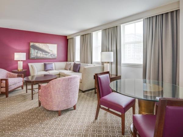 Crowne Plaza New Orleans French Qtr - Astor : photo 3 de la chambre suite lit king-size – non-fumeurs