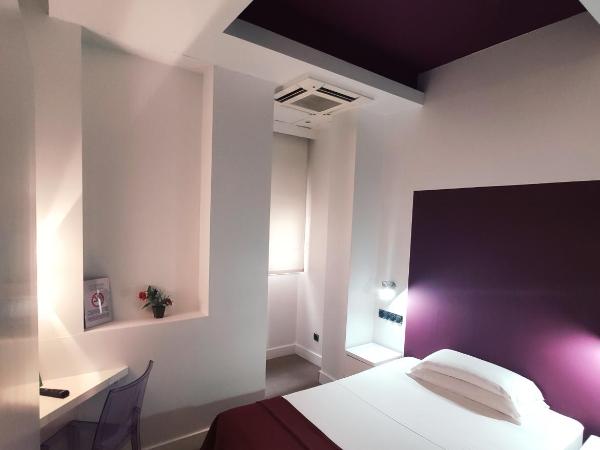 Hostal Santa Ana Colors : photo 6 de la chambre chambre double standard