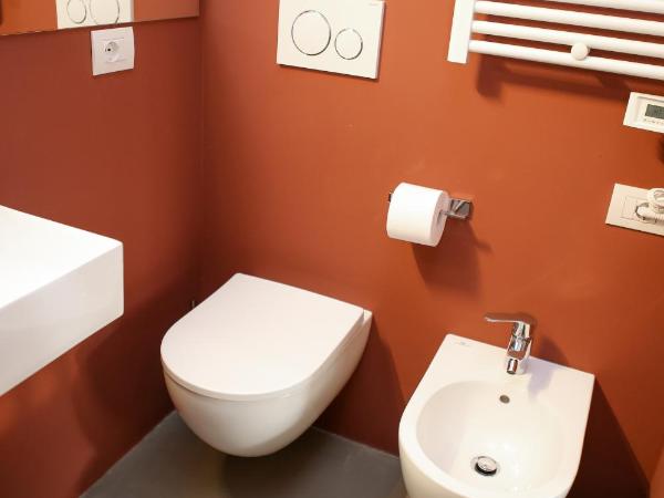 Bed and Bike Verona : photo 8 de la chambre chambre double ou lits jumeaux avec salle de bains privative