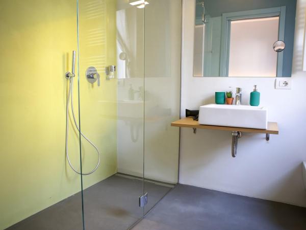 Bed and Bike Verona : photo 5 de la chambre chambre double ou lits jumeaux deluxe avec balcon