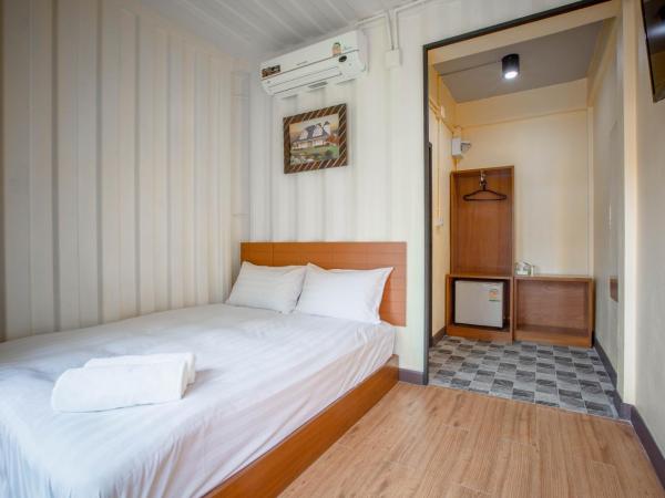 Tuscany Land Resort Donmuang : photo 4 de la chambre chambre standard lit queen-size