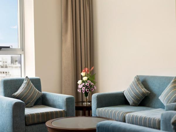 Ramada by Wyndham Dubai Deira : photo 3 de la chambre suite 1 chambre lit king-size - non-fumeurs - 20 % de réduction sur nourriture et boissons