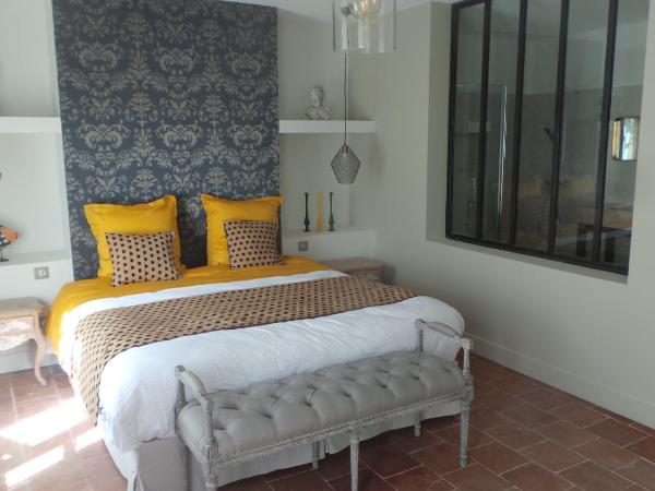 LA COUR CARREE - chambres d'hôtes : photo 2 de la chambre chambre triple deluxe