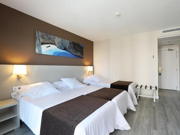 Helios Benidorm : photo 3 de la chambre chambre double ou lits jumeaux (2 adultes + 1 enfant)