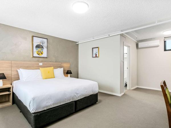 Quality Inn Sunshine Haberfield : photo 5 de la chambre chambre lit king-size supérieure