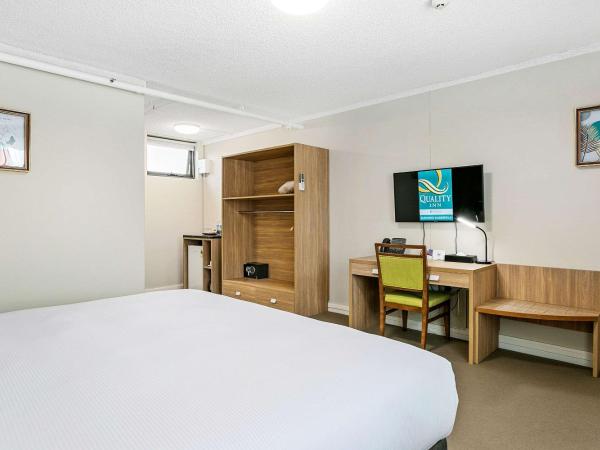 Quality Inn Sunshine Haberfield : photo 6 de la chambre chambre lit king-size supérieure