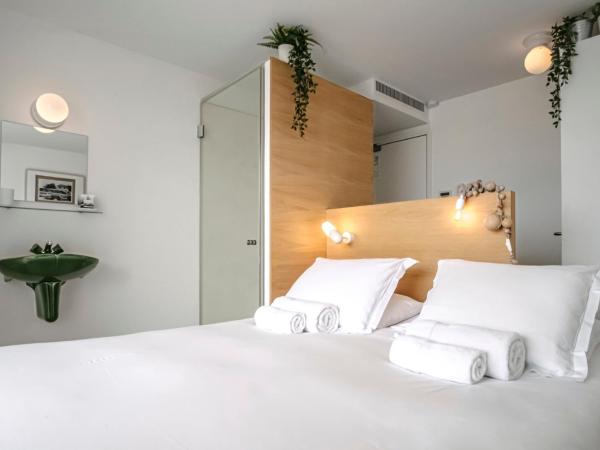 Hôtel La Reine Jane : photo 6 de la chambre chambre double avec balcon - premier Étage - vue sur mer