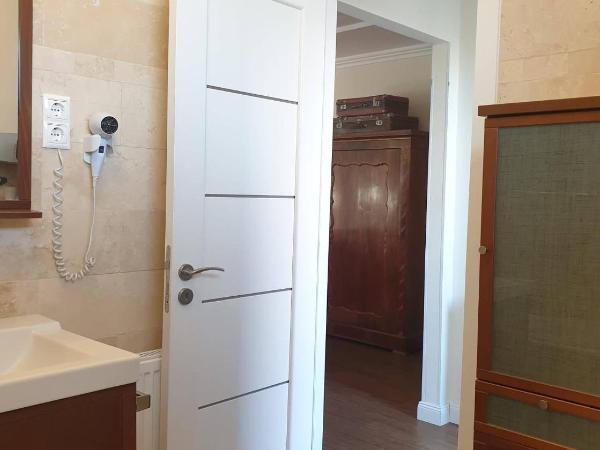 Éjjeli Bagoly Étterem és Panzió : photo 5 de la chambre studio lit queen-size de luxe