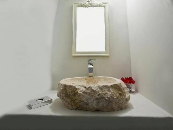 Alexander's Suites : photo 3 de la chambre chambre double standard - vue sur caldeira