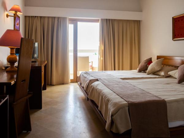 The Orangers Beach Resort and Bungalows All Inclusive : photo 5 de la chambre chambre double - vue sur jardin