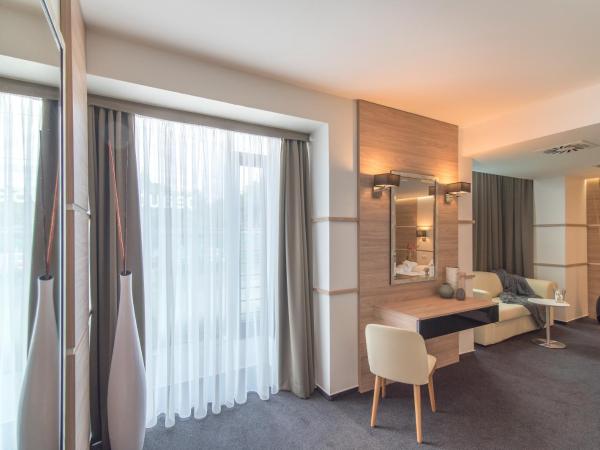 Hotel Zena Beauty & Shopping Center : photo 10 de la chambre chambre familiale deluxe