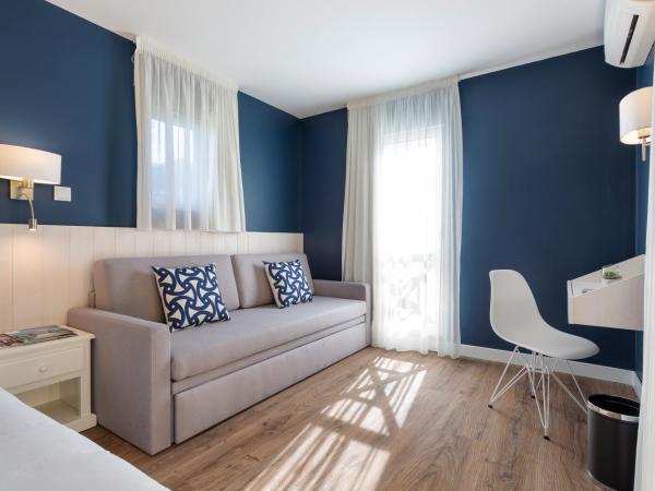 AP Adriana Beach Resort : photo 6 de la chambre grande chambre supérieure