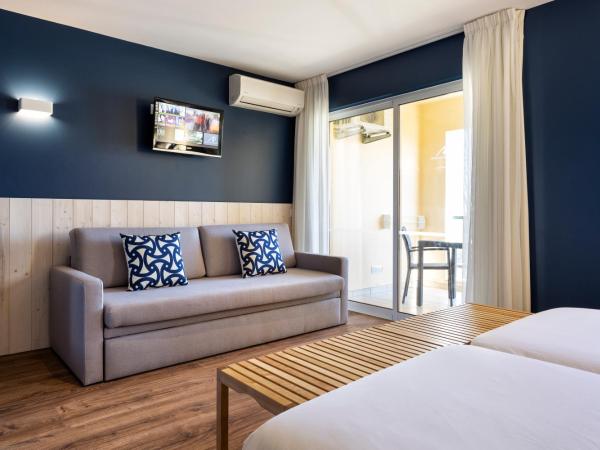 AP Adriana Beach Resort : photo 7 de la chambre chambre lits jumeaux supérieure