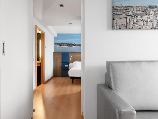 Eurostars Blue Coruña : photo 7 de la chambre suite junior avec terrasse