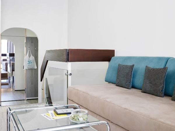 Living Hotel am Olympiapark : photo 5 de la chambre appartement en duplex sport