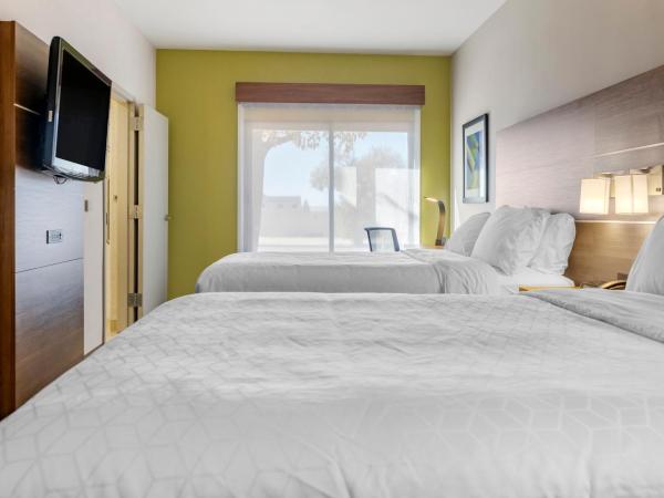 Holiday Inn Express Hotel & Suites Albuquerque Midtown, an IHG Hotel : photo 5 de la chambre suite 1 chambre avec 2 lits queen-size