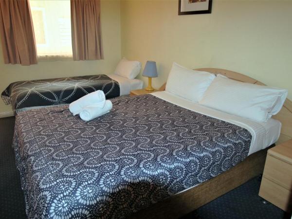 City East Motel : photo 8 de la chambre chambre lits jumeaux