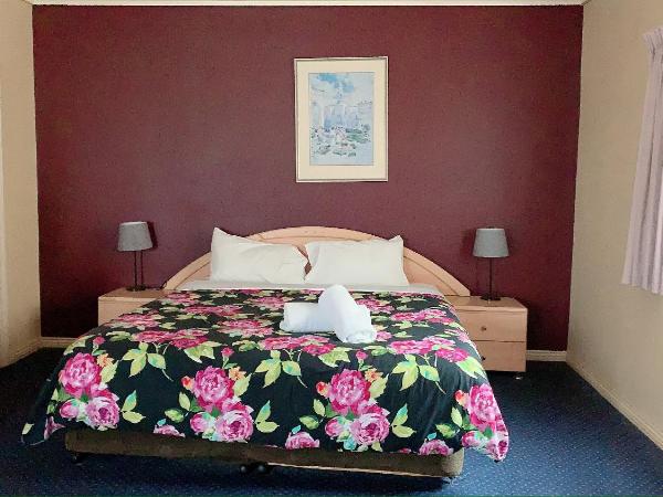 City East Motel : photo 3 de la chambre chambre familiale avec baignoire