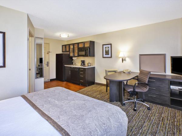Candlewood Suites Indianapolis Northeast, an IHG Hotel : photo 2 de la chambre suite standard