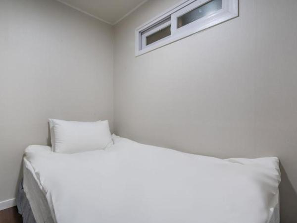 MAYONE HOTEL Myeongdong : photo 4 de la chambre chambre familiale - sans fenêtre