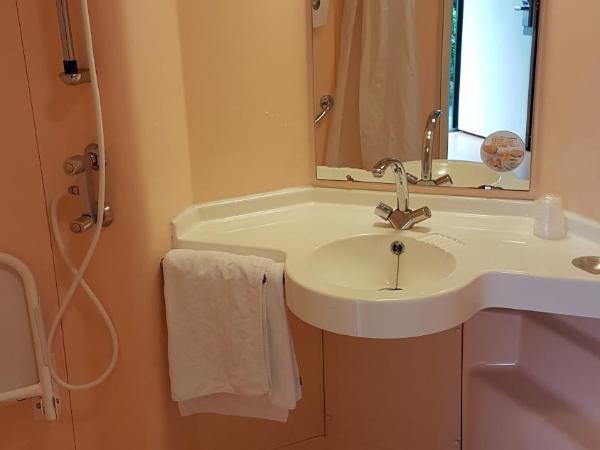 Premiere Classe Brive La Gaillarde Ouest : photo 5 de la chambre chambre double