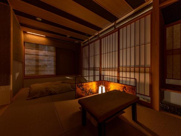 cyashitsu ryokan asakusa : photo 5 de la chambre chambre lits jumeaux avec douche 