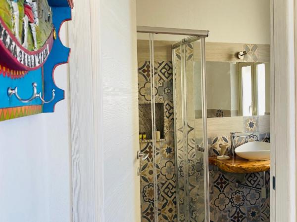 Chiaro di Luna : photo 8 de la chambre chambre double avec balcon - vue latérale sur mer